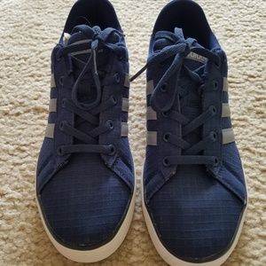 {keywor d} adidas neo se daily vulc k